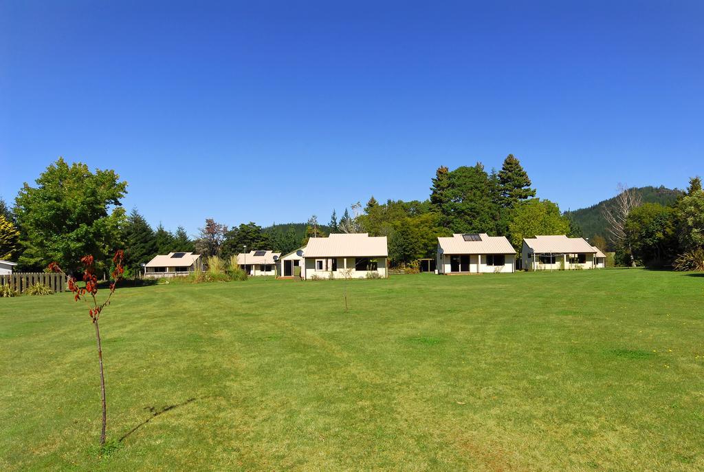 Mount Richmond Estate Motels Rai Valley Екстериор снимка